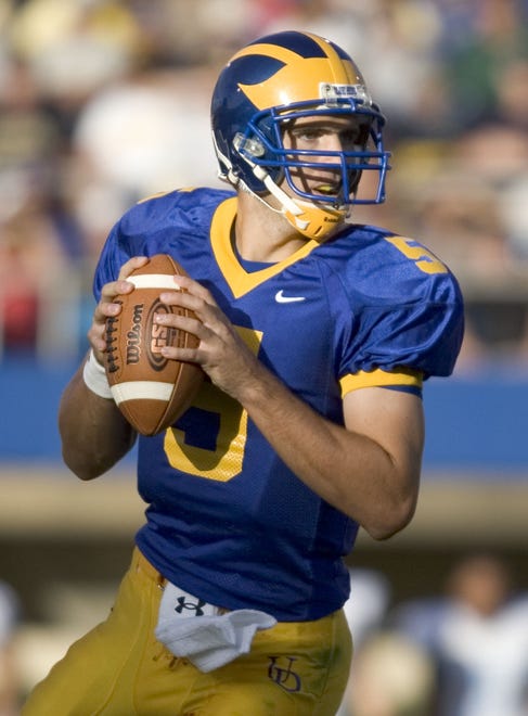 University of Delaware quarterback Joe Flacco looks for a receiver in the third quarter of Delaware's 38-9 win against Rhode Island at Delaware Stadium in Newark, Saturday, Sept. 15, 2007.